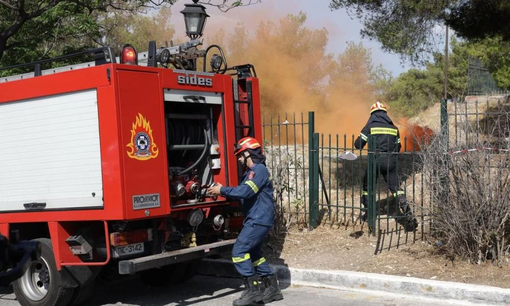 Σπάτα: Φωτιά σε εξέλιξη-Επιχειρούν πυροσβεστικές δυνάμεις